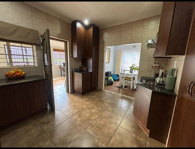 2 BEDROOM HOUSE FOR SALE IN WHITERIDGE